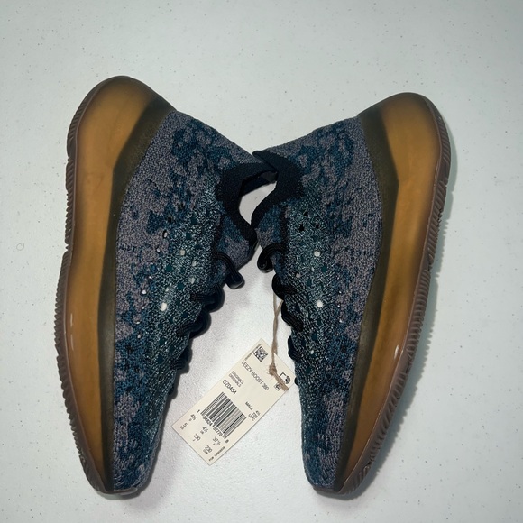Yeezy Sneakers in Blue and Brown